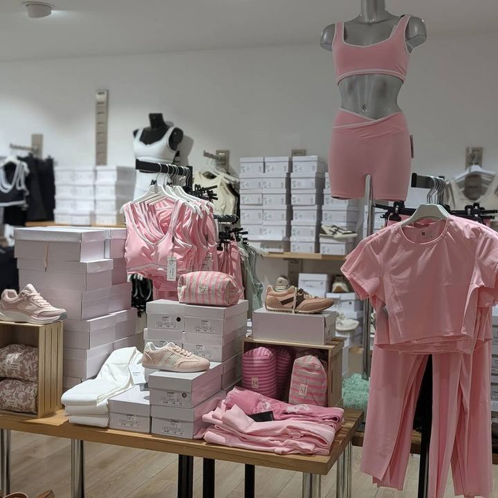 Collection sport rose : brassière, legging et t-shirt